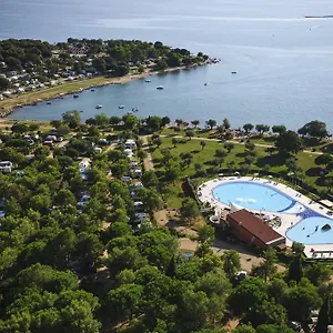 https://adriatic-kamp-premium-lodge-polari.in-istria.net